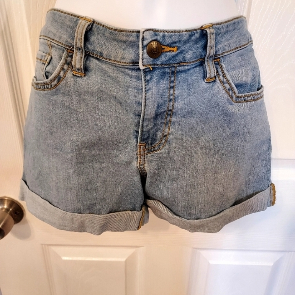 Vans Denim Shorts Mid Rise Medium Wash  7 Boho Streetwear Y2K 90s